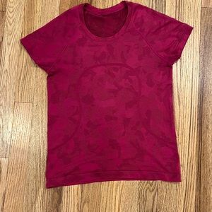 Lululemon Lunar New Year Swiftly Tech SS Shirt 2.0 Rabbit Camo Print Sz 6